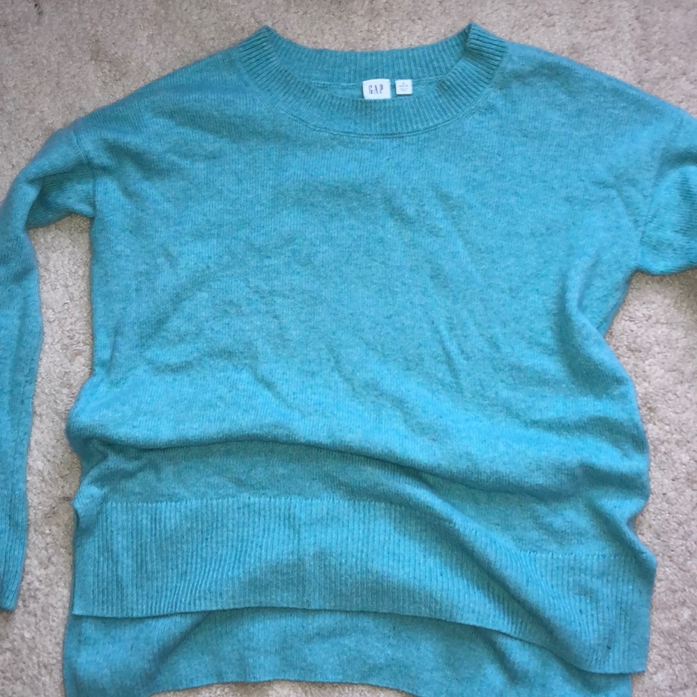 trendy sweater